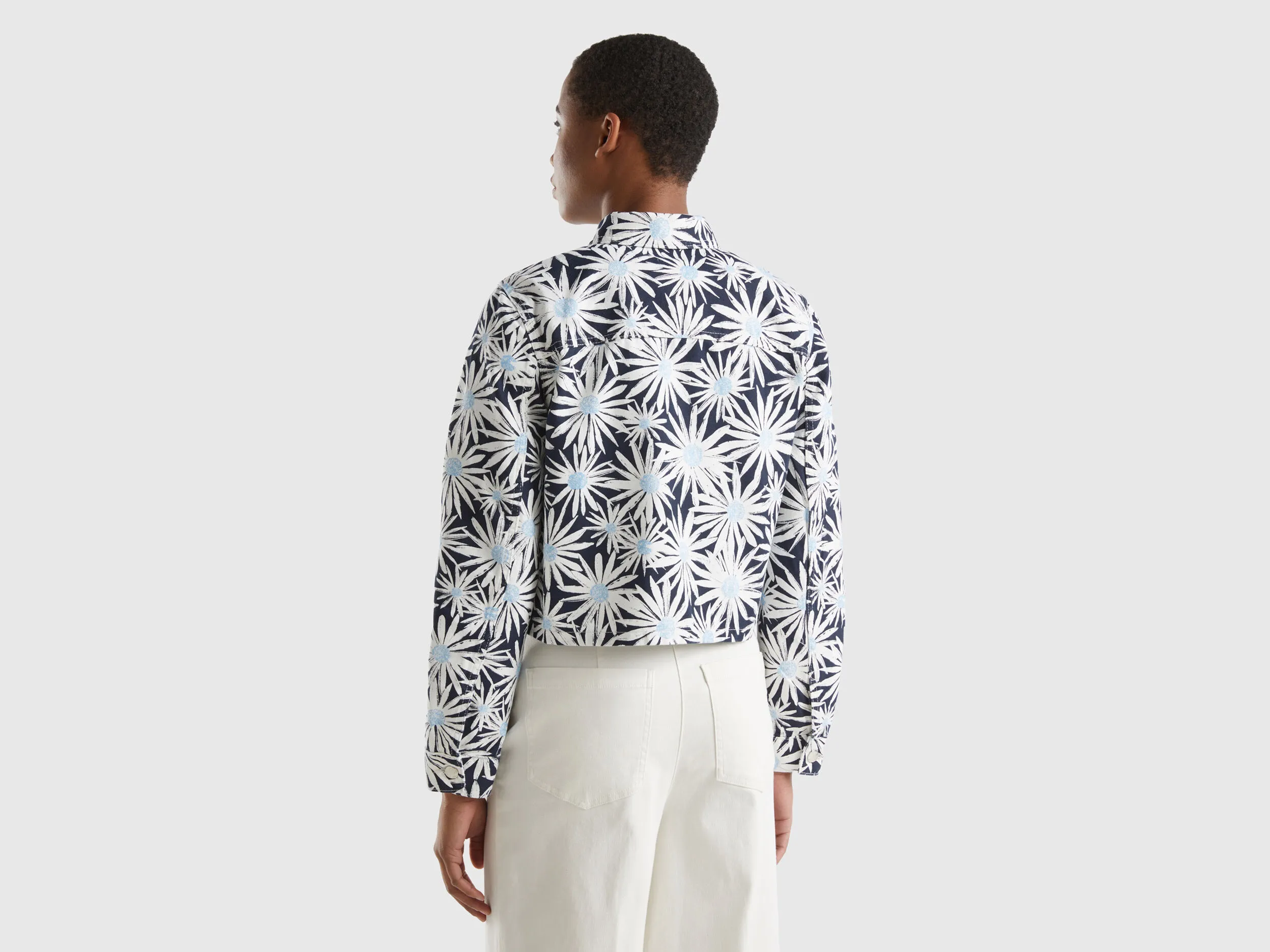 Cropped floral jacket - Blue | Benetton