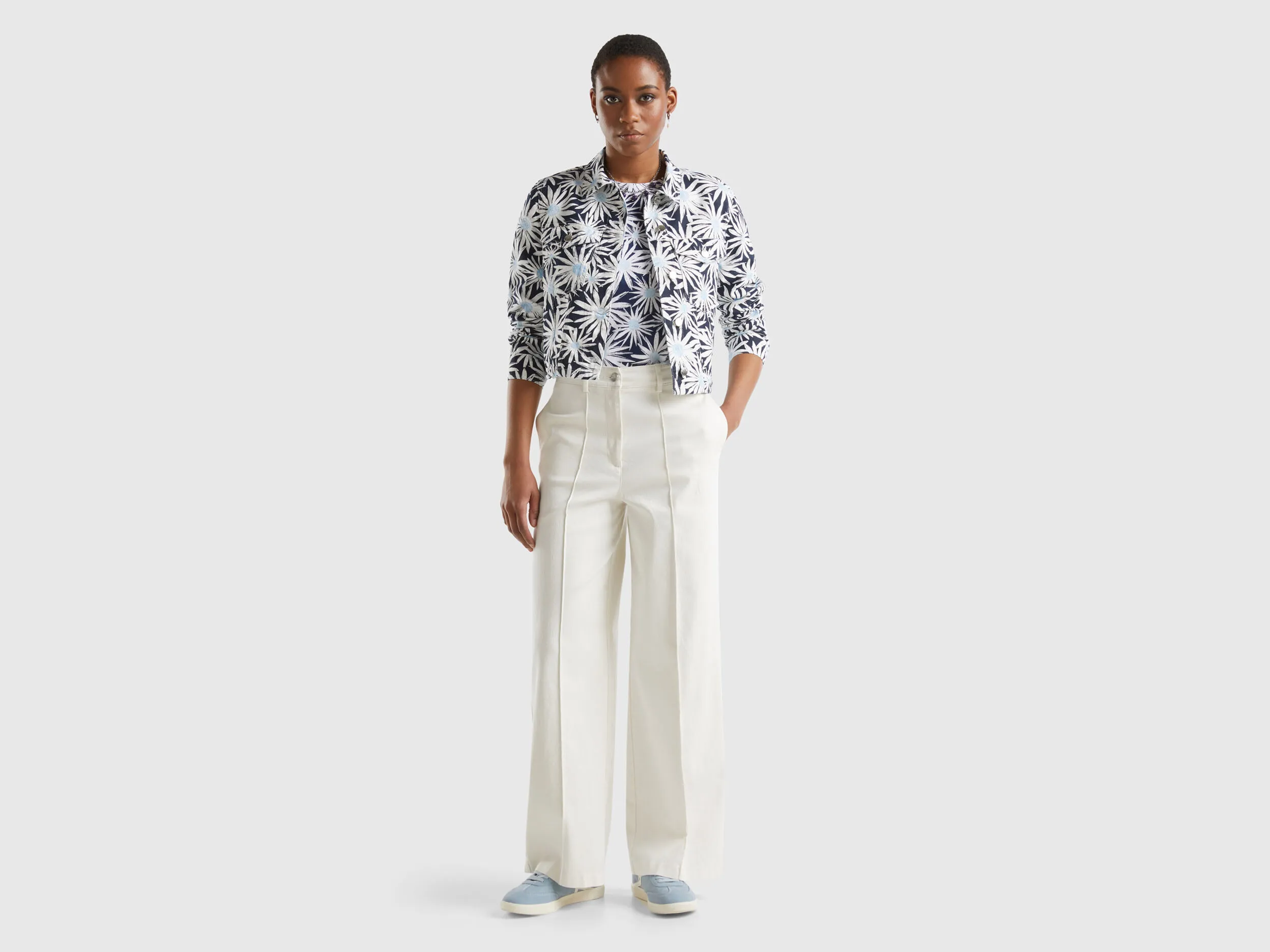 Cropped floral jacket - Blue | Benetton