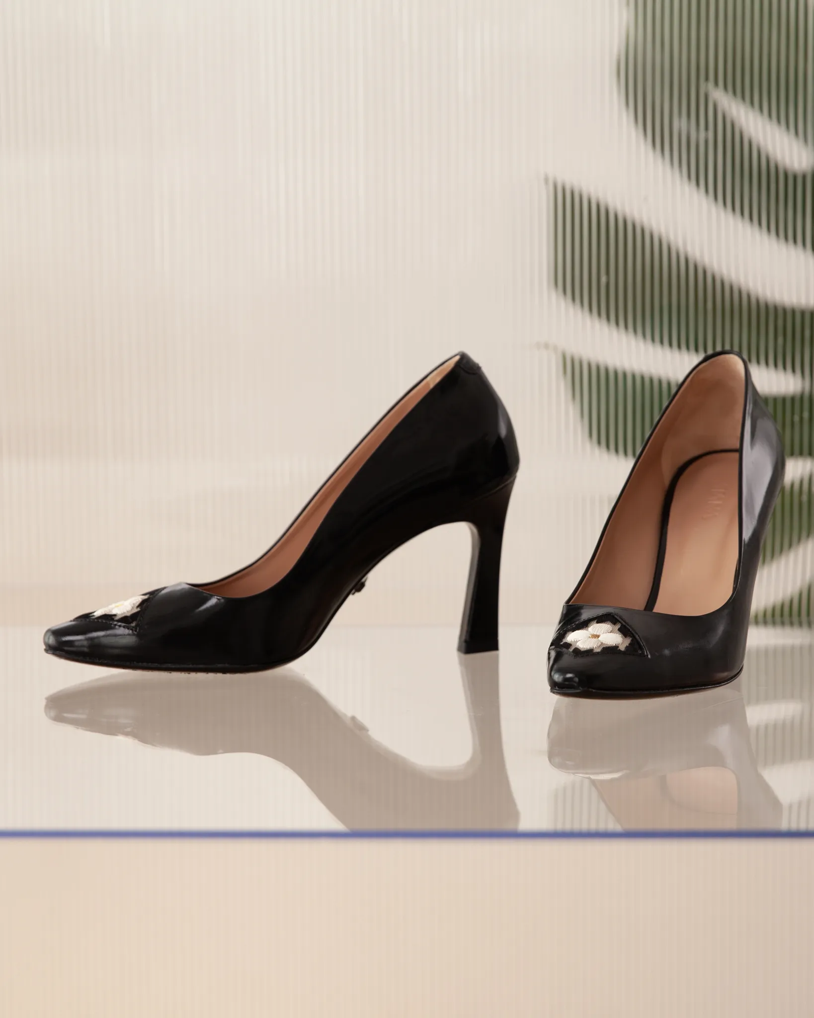 Fiorellini Pump in Semi-Patent Leather 85 Black