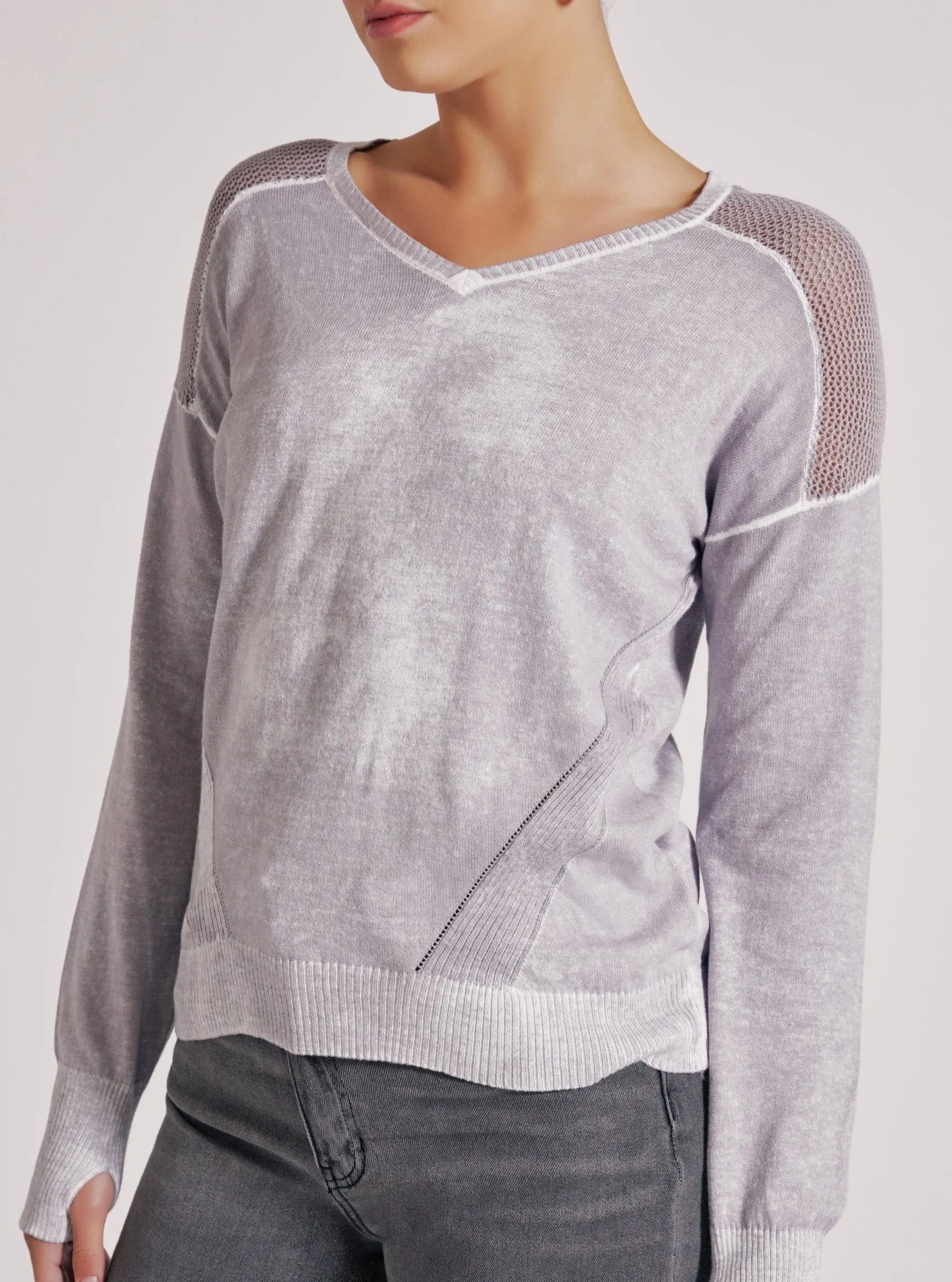 V-NECK HUNTRESS SWEATER